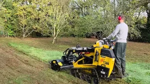 fauchage-annuel-champ-chenillard